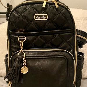 Nearly new, perfect condition, no tags